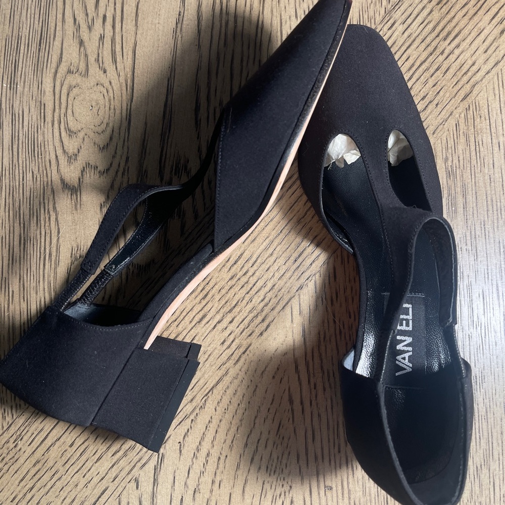 Vanelli low-heel fashion size 7 CLEARANCE - ANY 2 PAIRS OF SHOES $35 - Picture 2 of 3